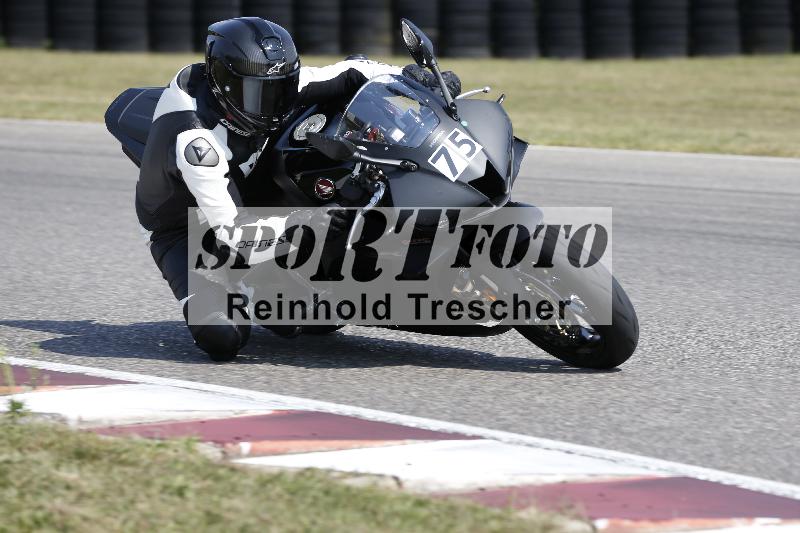 Archiv-2025/49 26.08.2025 Cornu Master School ADR/gruen-vert/75